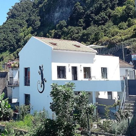 Appartamento Lazy Lizard By The Ocean Seixal  Esterno foto