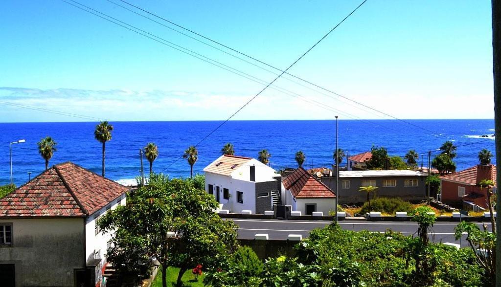 Appartamento Lazy Lizard By The Ocean Seixal  Esterno foto