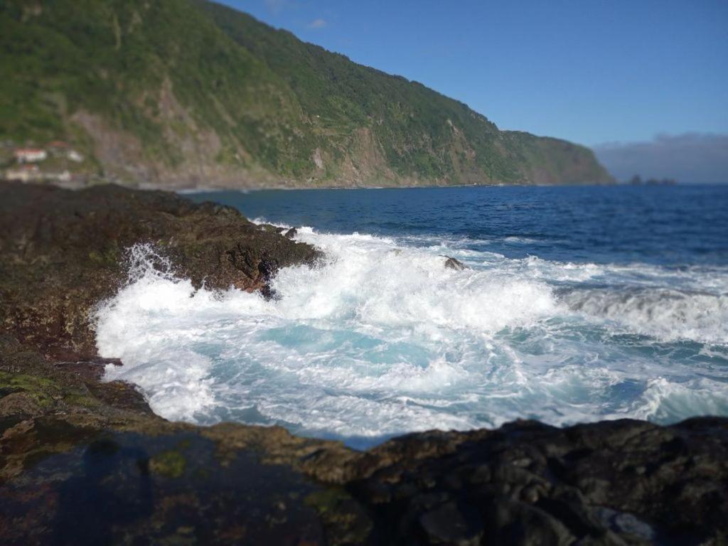 Appartamento Lazy Lizard By The Ocean Seixal  Esterno foto