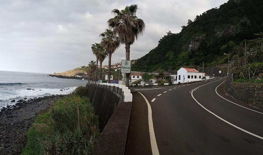 Appartamento Lazy Lizard By The Ocean Seixal  Esterno foto
